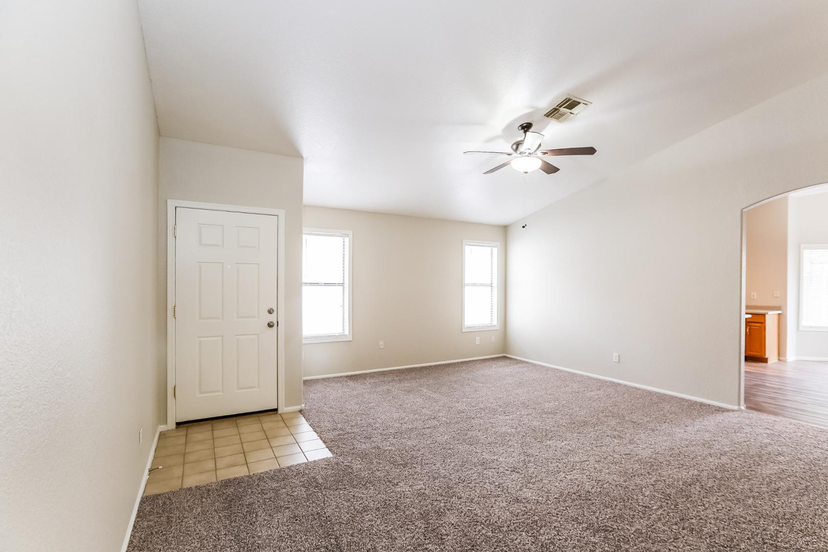 1048 E Monteleone Street