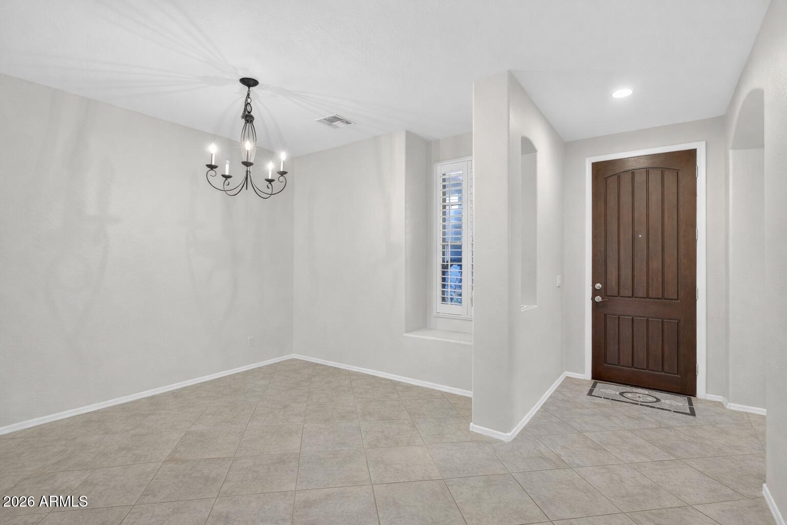 3711 E KINGBIRD Place