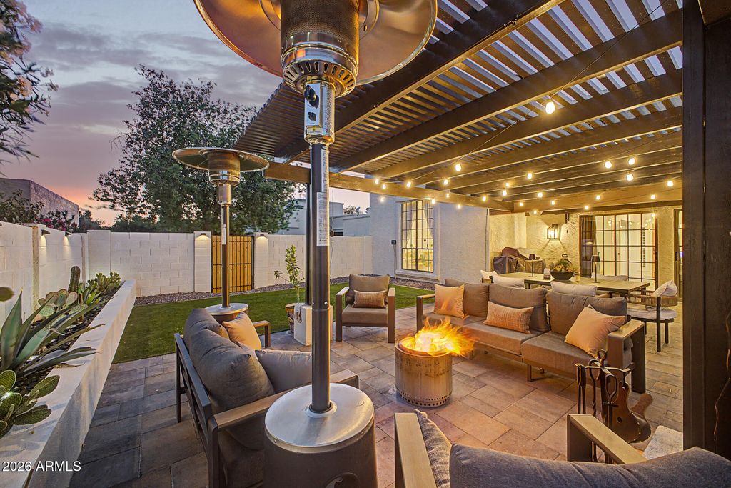 Photo of 1843 E Vinedo Lane, Tempe, AZ 85284 (MLS # 7021428)