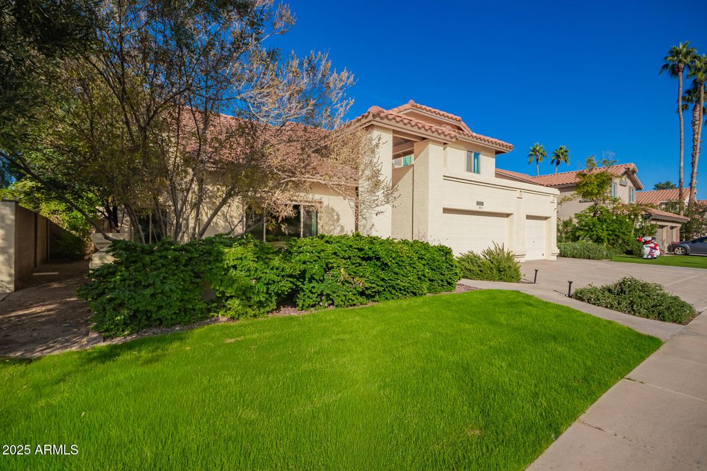 Photo of 2310 E Mallard Court, Gilbert, AZ 85234 (MLS # 6952261)