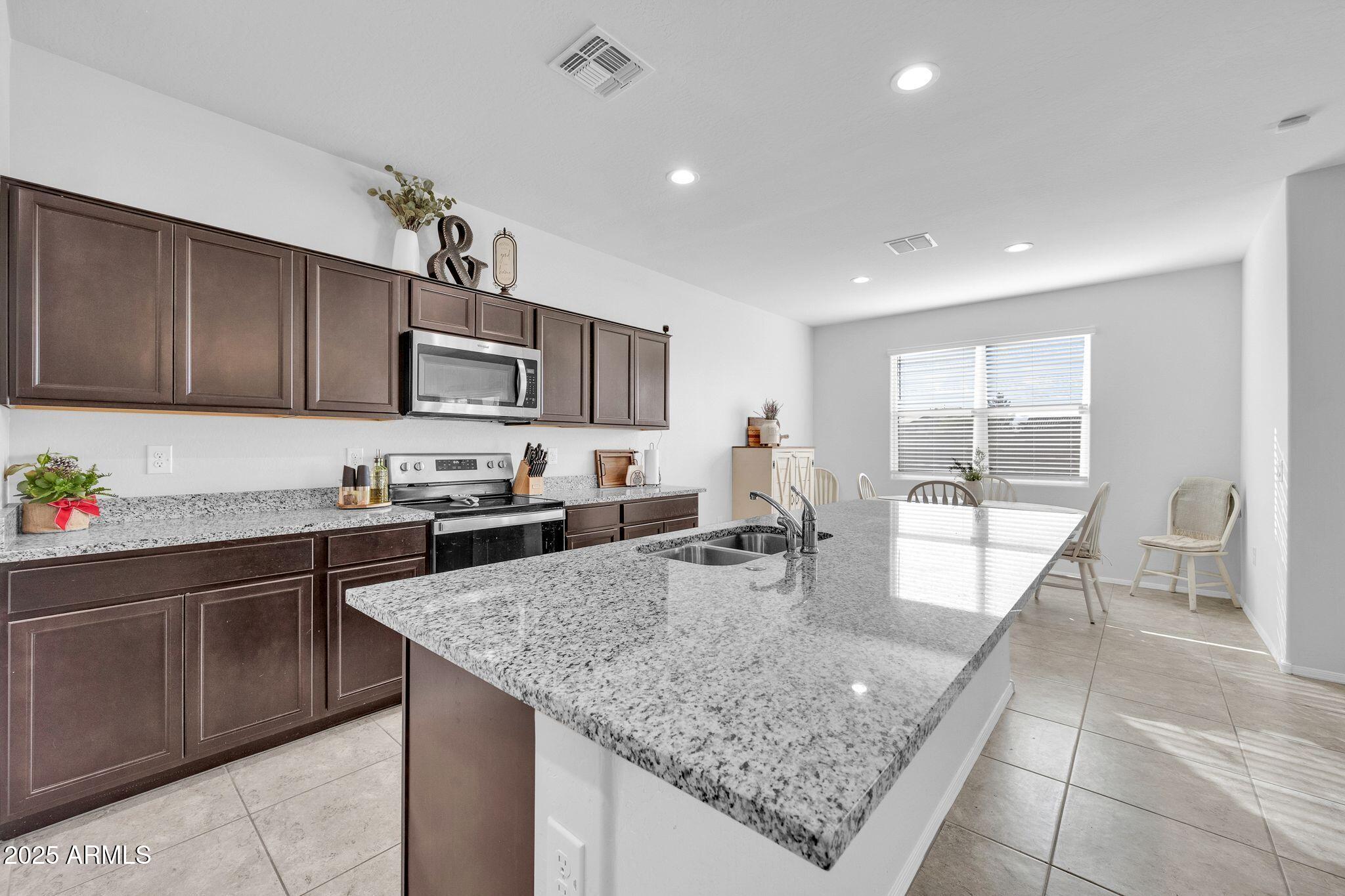 36085 W PRADO Street