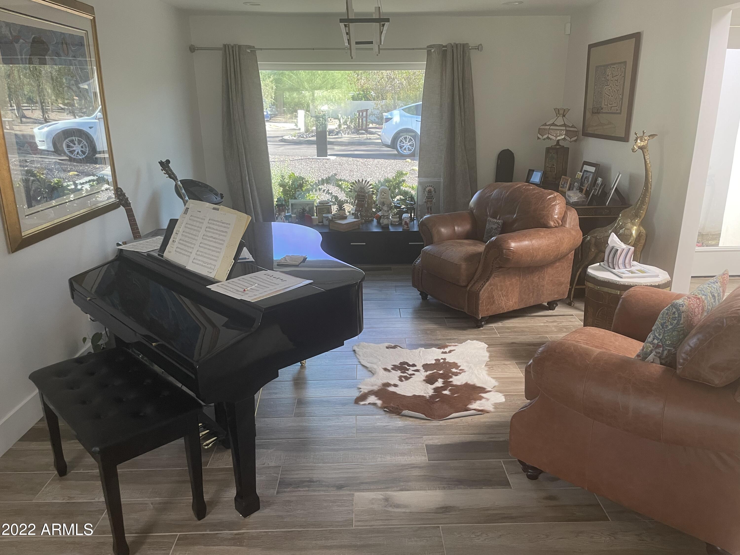 Home Search 856 E VILLAGE CIRCLE Drive S