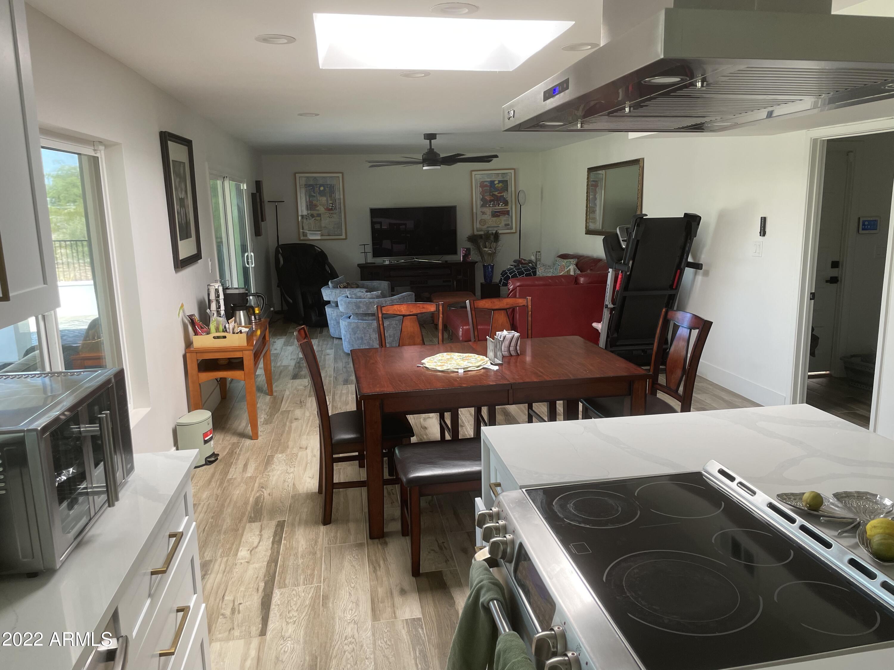 Home Search 856 E VILLAGE CIRCLE Drive S