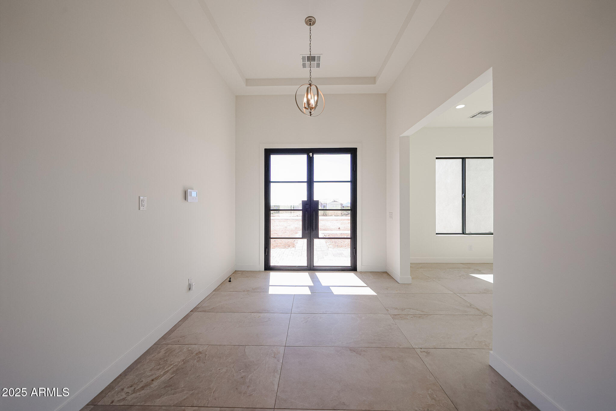 1904 E CREEK CANYON Road