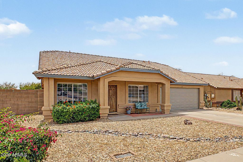 Photo of 1123 W 15th Avenue, Apache Junction, AZ 85120 (MLS # 7018804)
