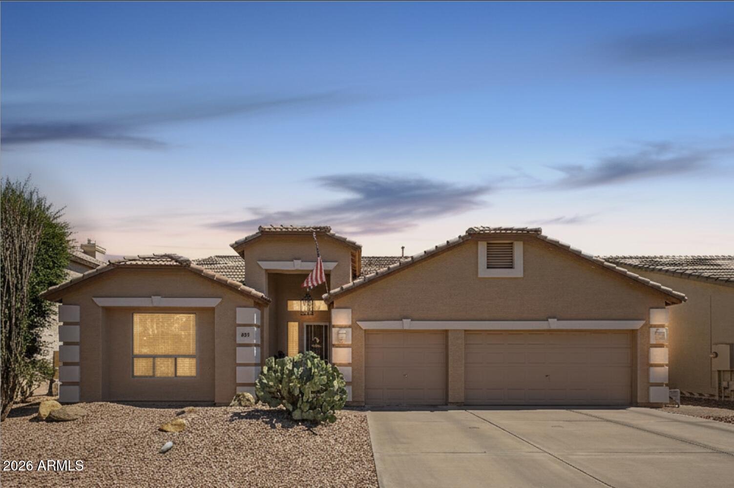 433 W DESERT Avenue