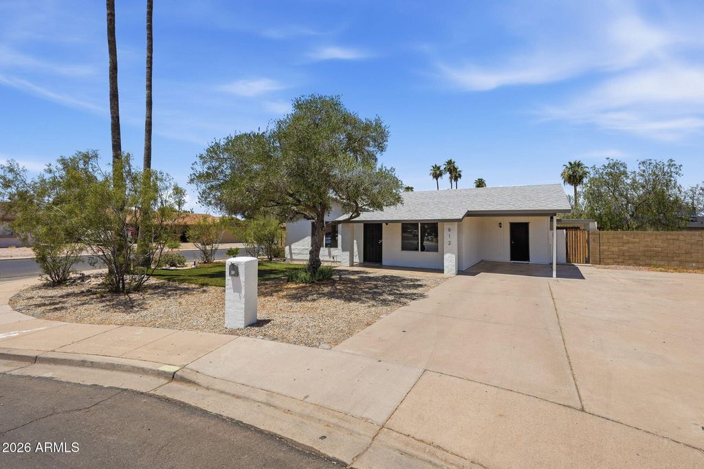 Photo of 612 W Farmdale Avenue, Mesa, AZ 85210 (MLS # 7041195)