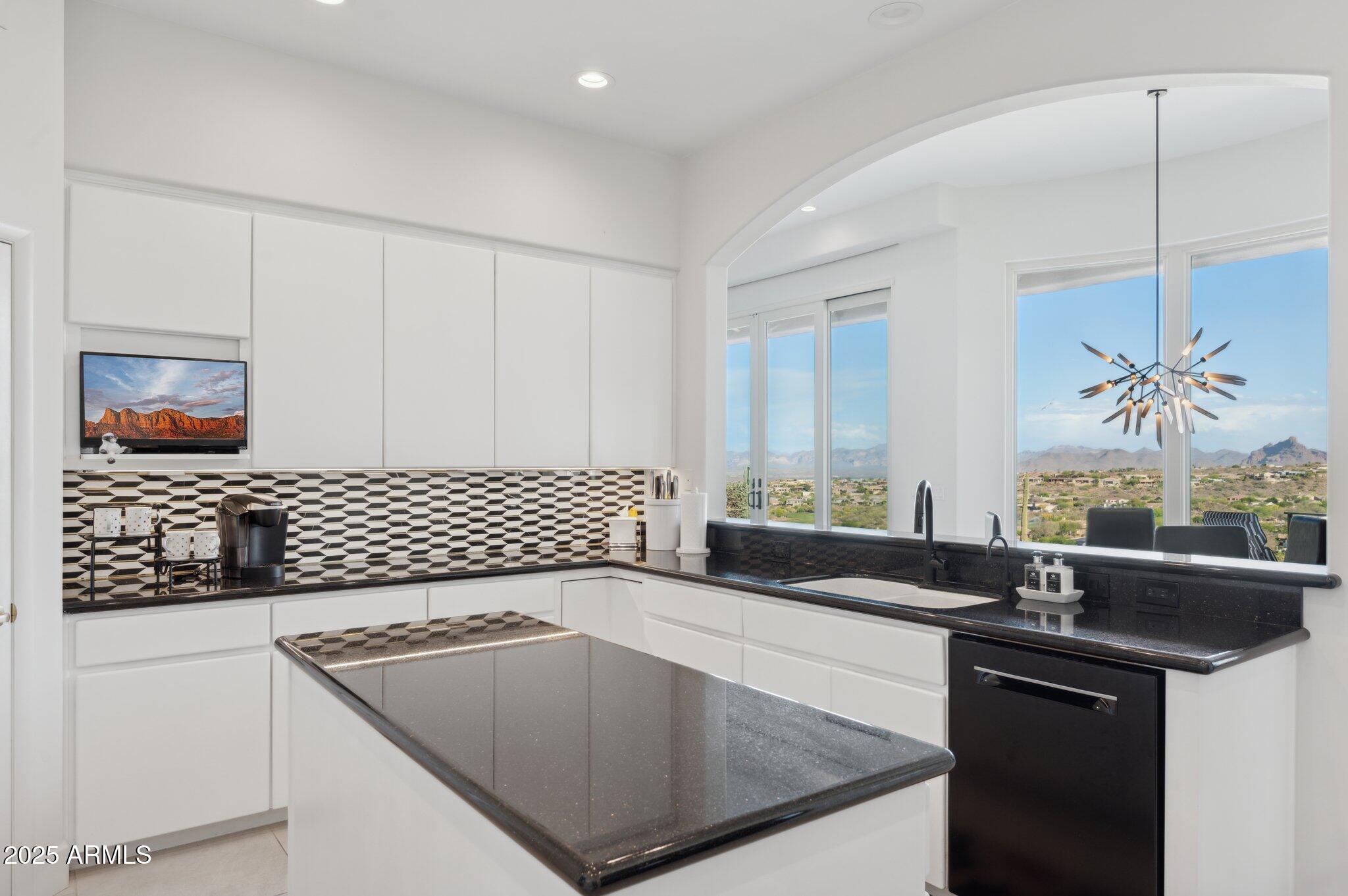 15045 E SUNDOWN Drive