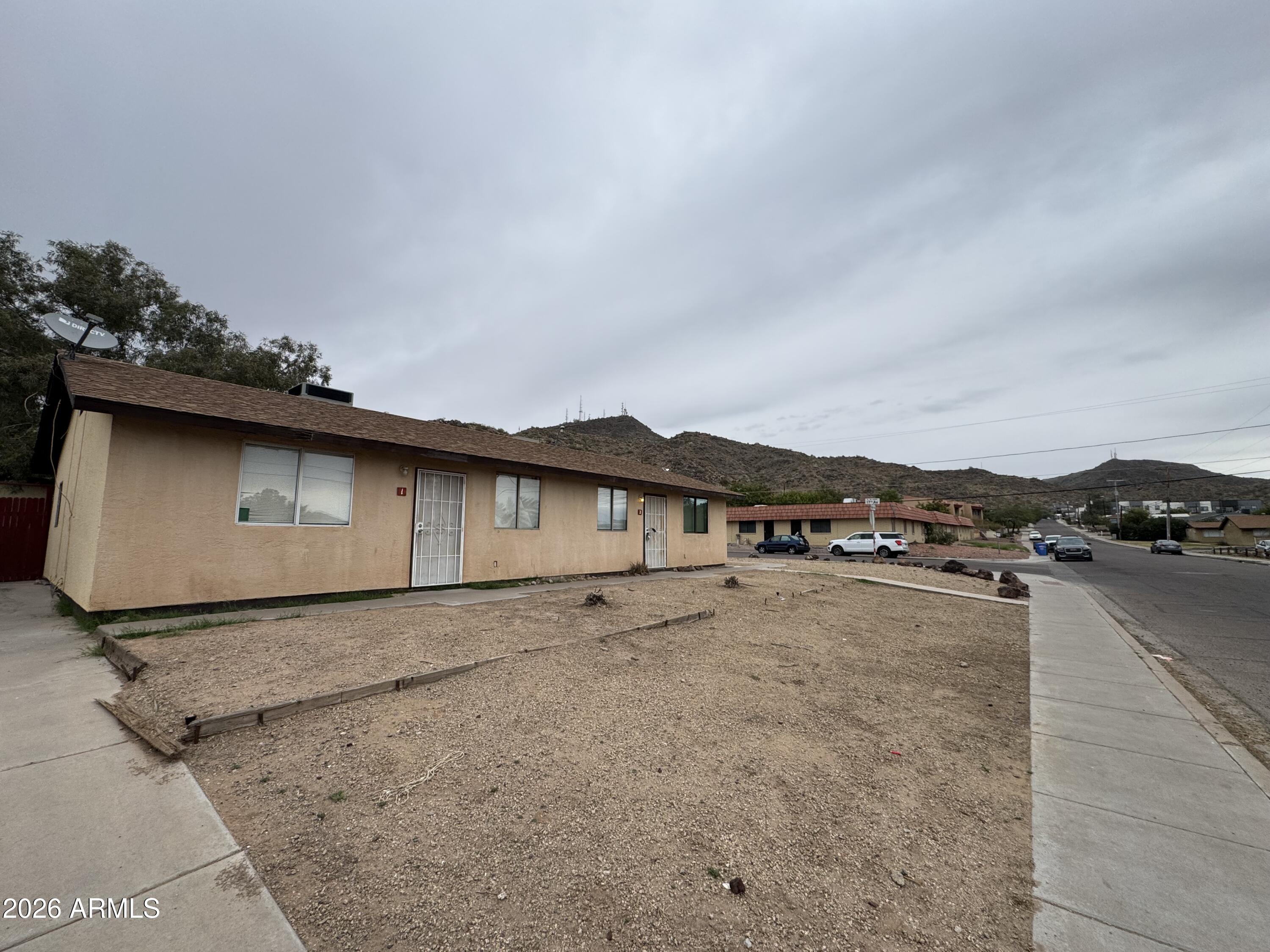 1702 W SHANGRI LA Road