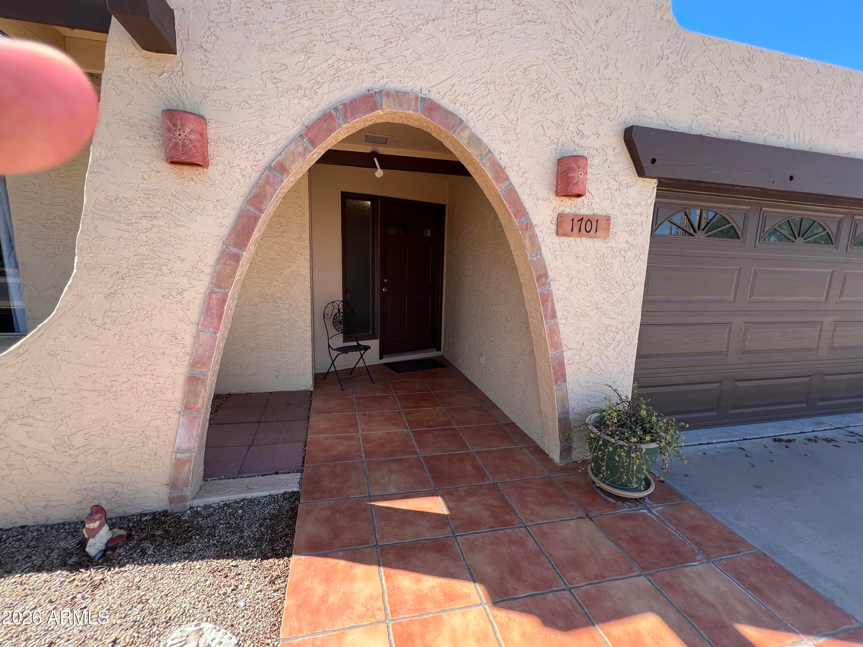 1701 E JULIE Drive