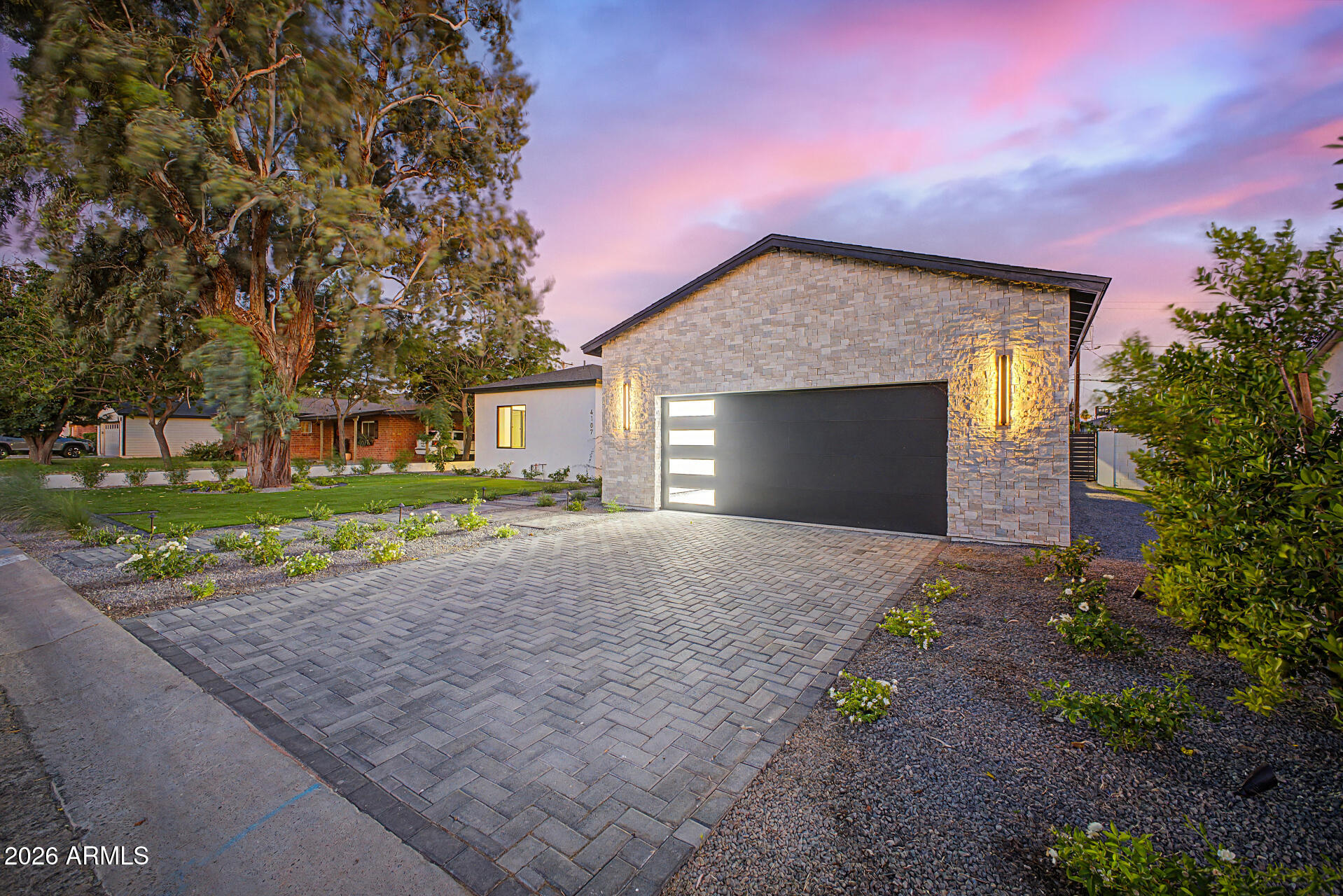4107 E AVALON Drive