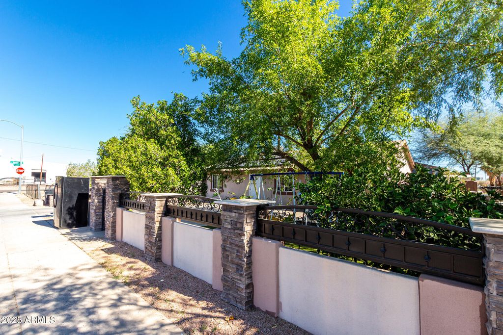 Photo of 14601 N 2nd Avenue, El Mirage, AZ 85335 (MLS # 6939990)