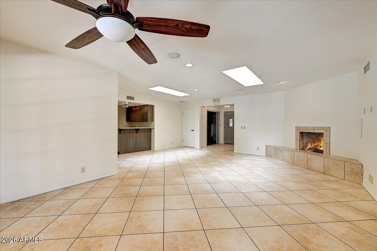 5002 E CHOLLA Street
