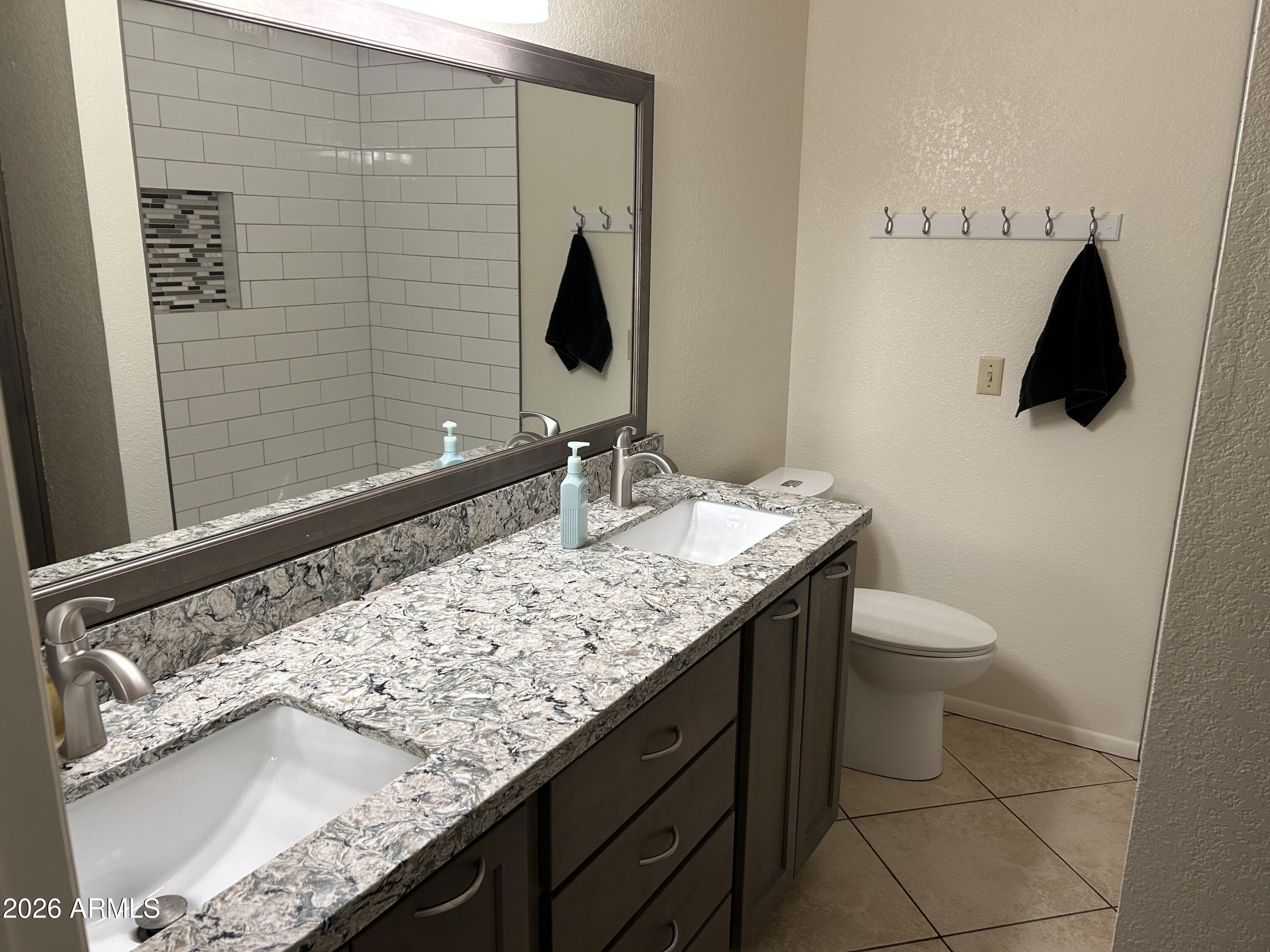 EAGLES EYRE 2 - Residential