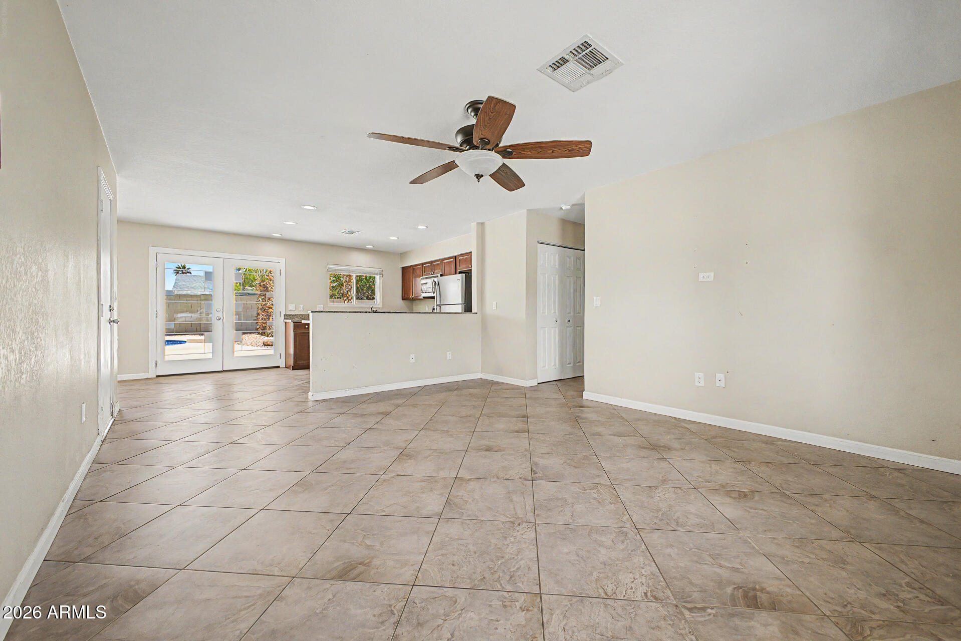 6325 W DEL RIO Street