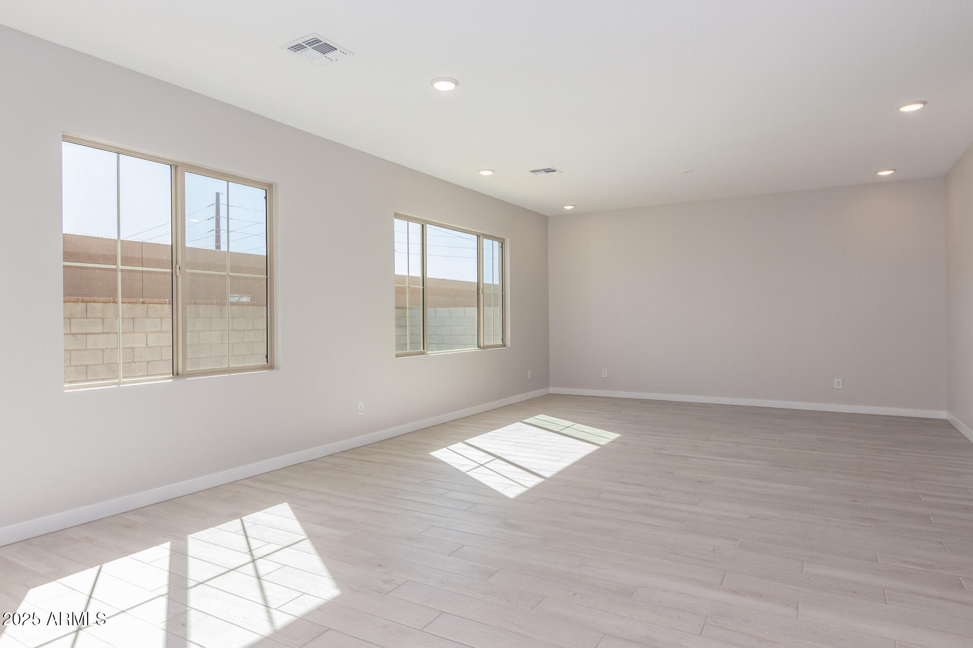 9227 E SECTOR Drive