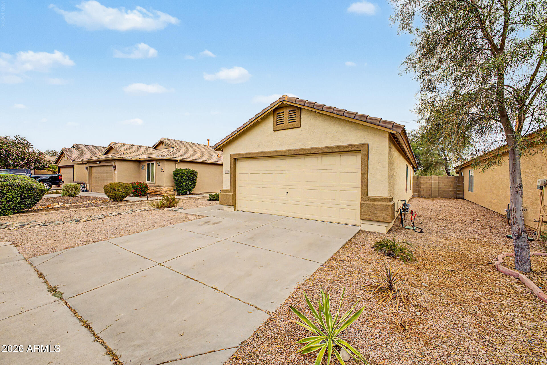 11417 W AMBER Trail