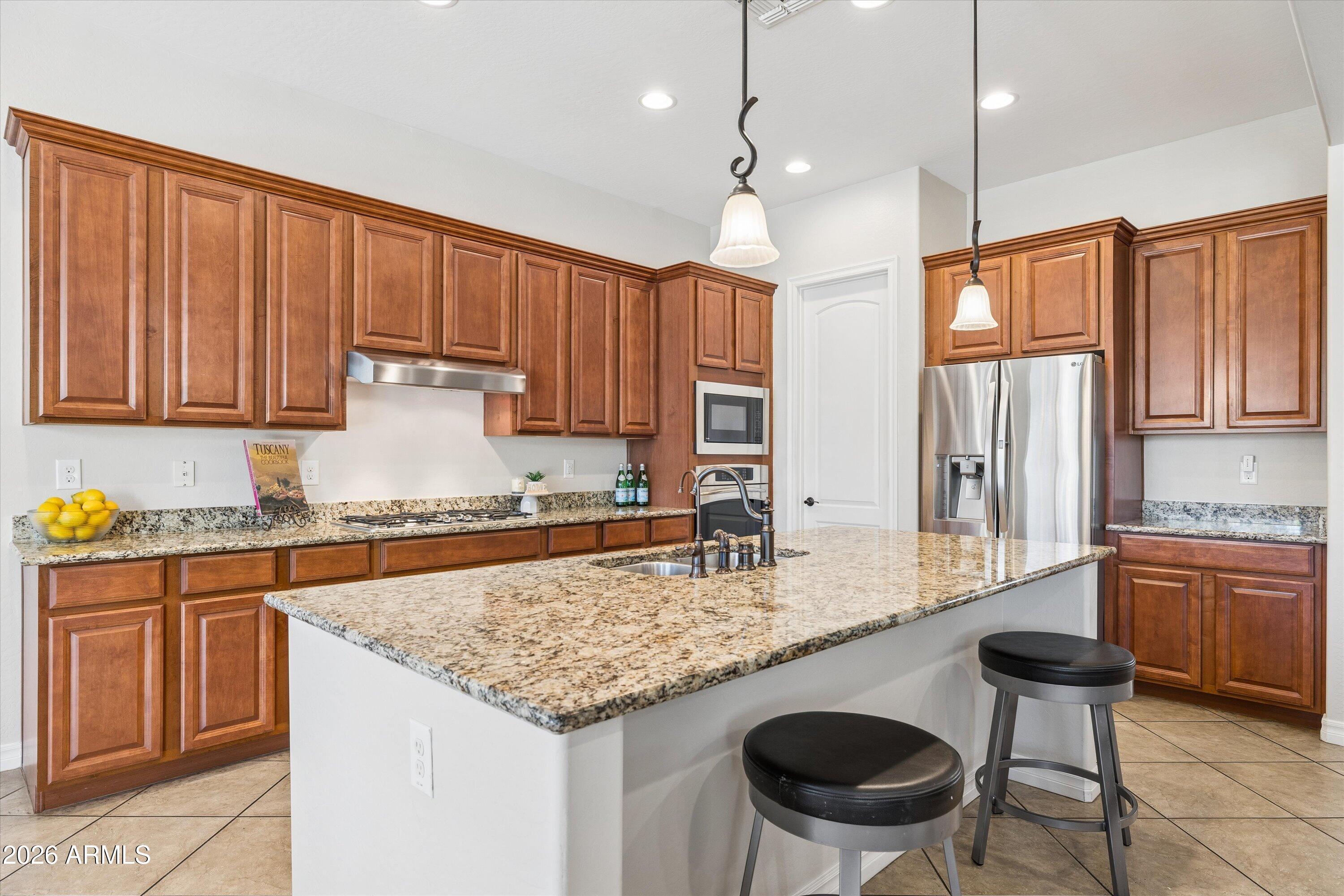 570 W Yellowstone Way