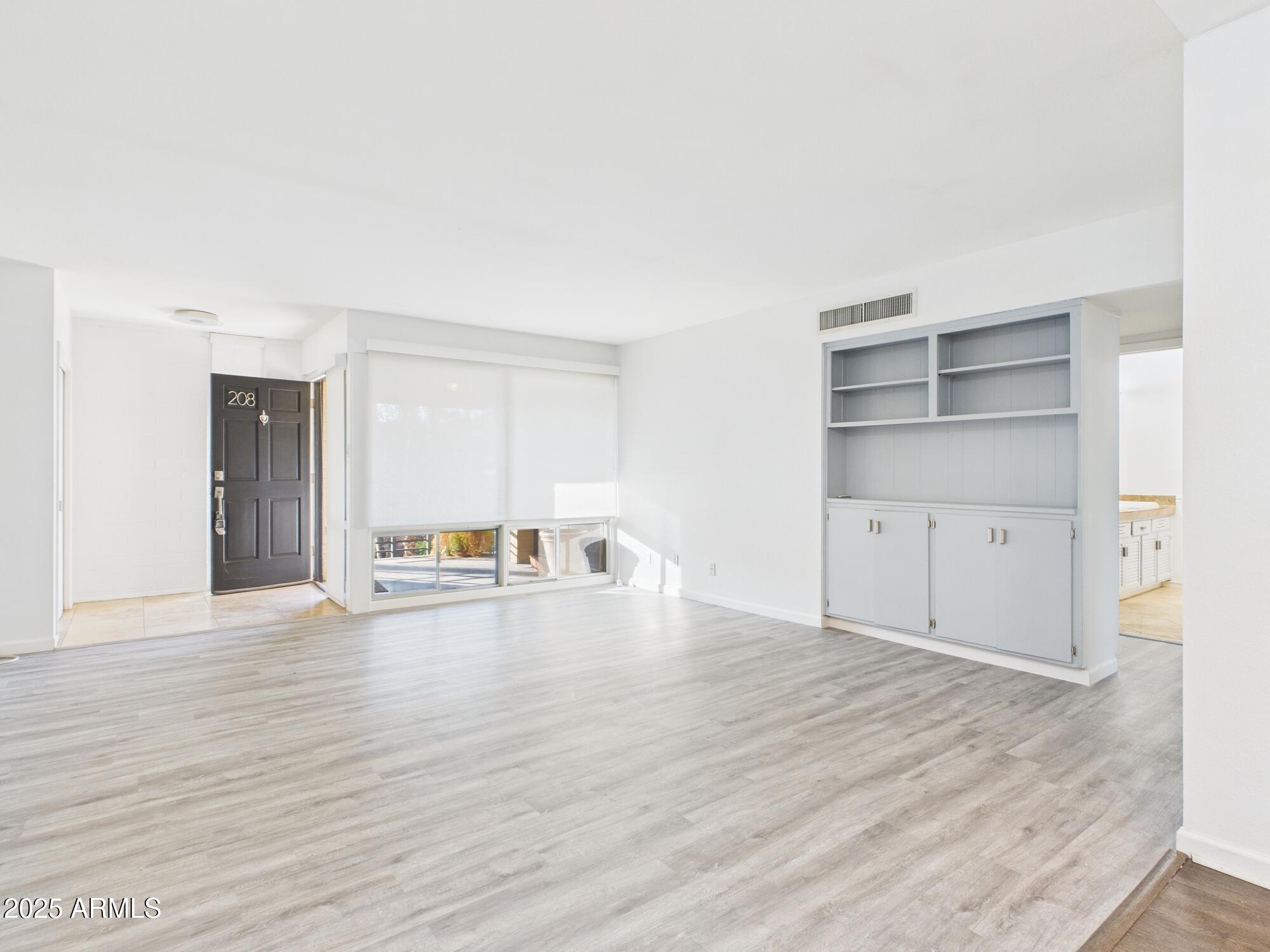 6501 N 17th Avenue 208