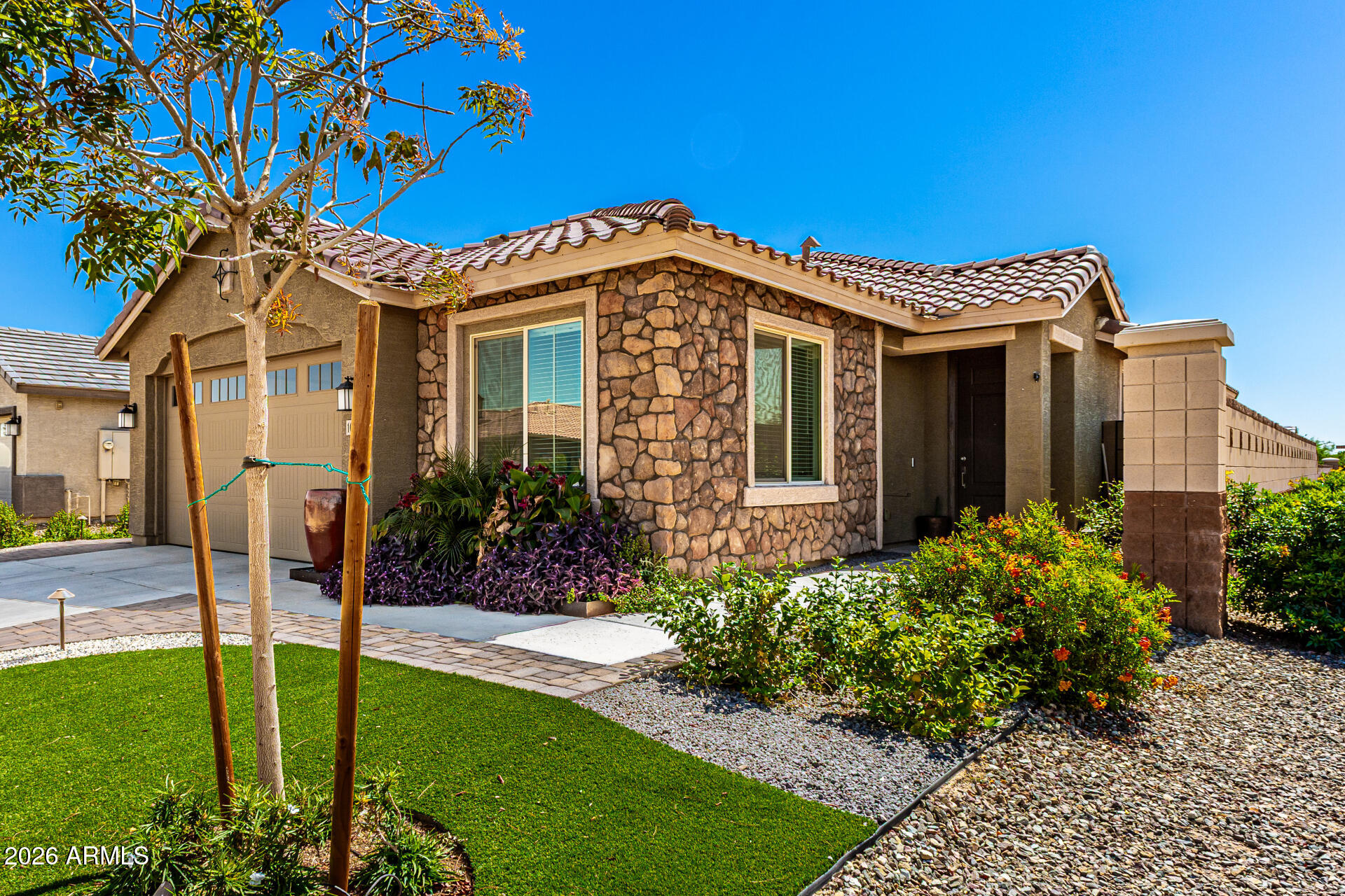 16429 W SAGUARO PARK Lane