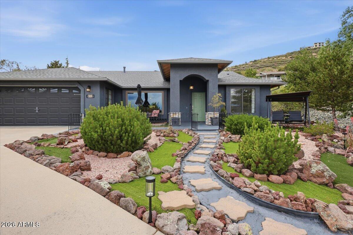 852 SUNRISE Boulevard