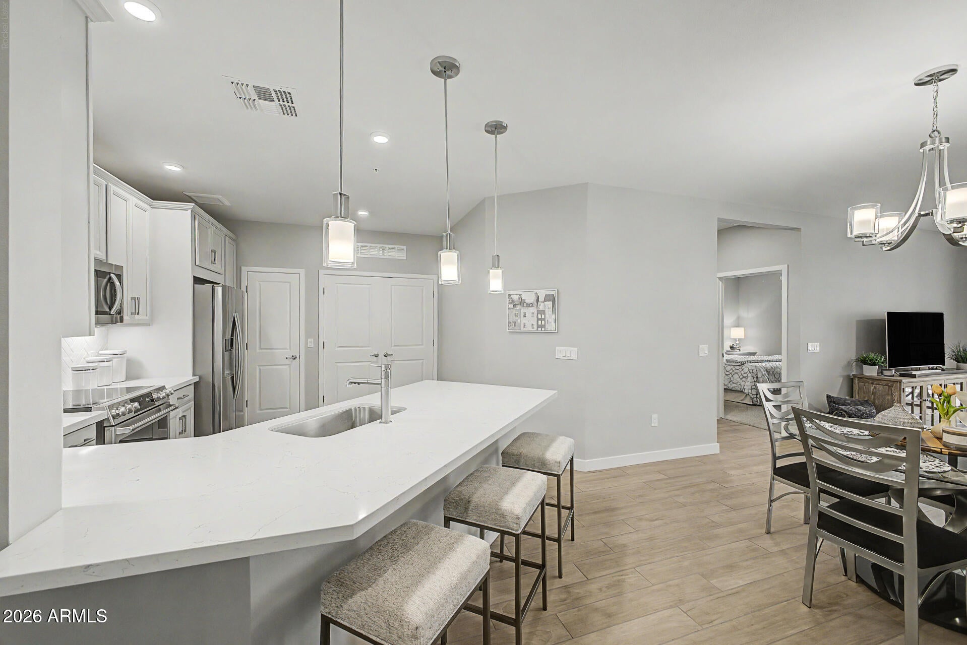 2511 W QUEEN CREEK Road 213