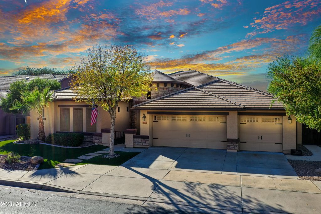 Photo of 5632 N 134th Drive, Litchfield Park, AZ 85340 (MLS # 6945504)