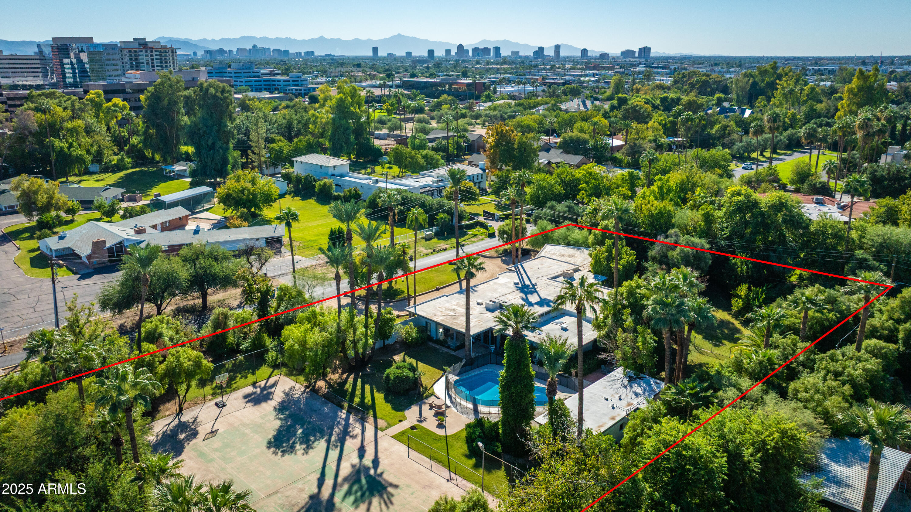 2330 E COLTER Street