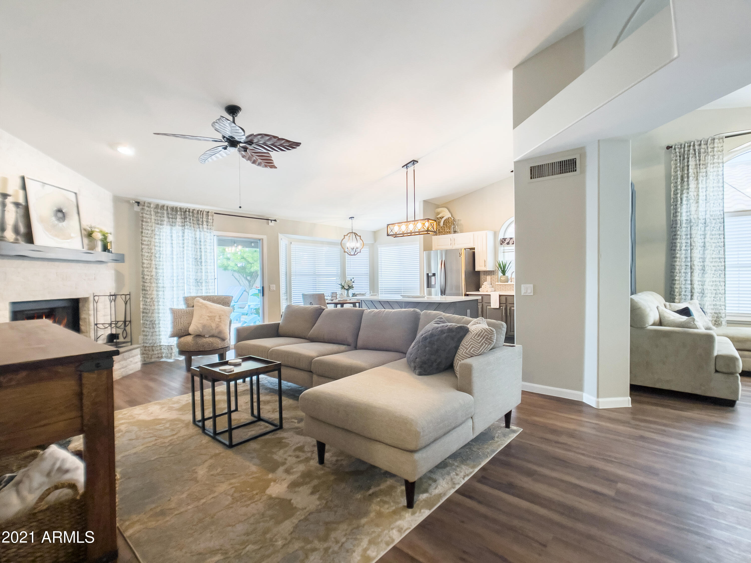 1218 E Seahorse Lane