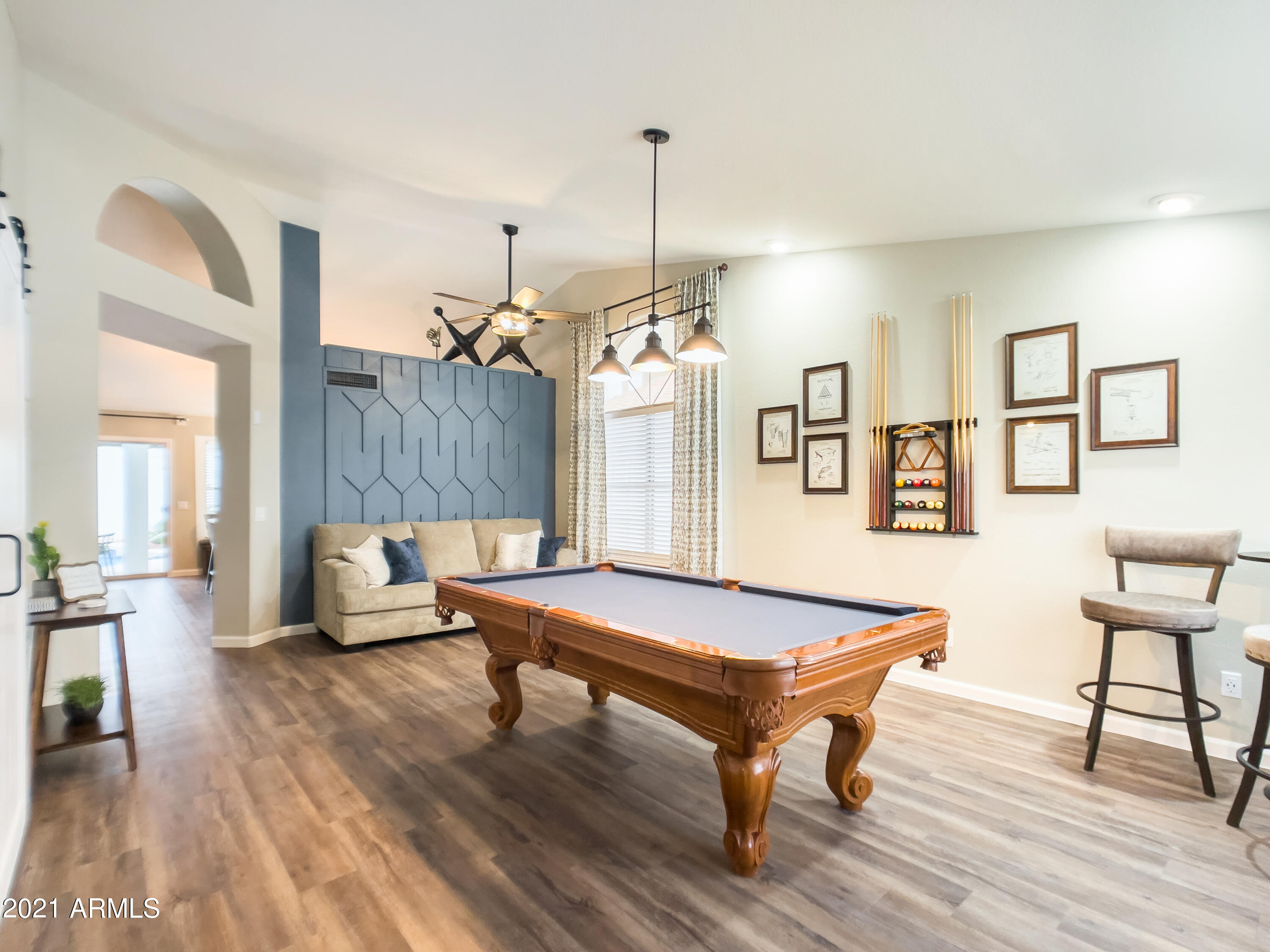 1218 E Seahorse Lane