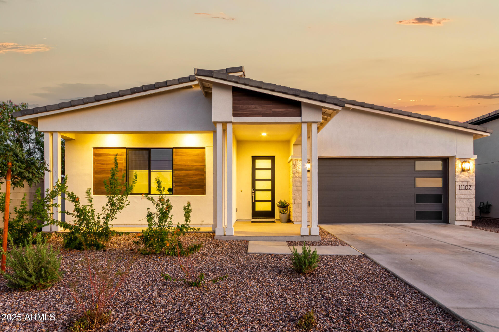 11107 E UNITY Avenue