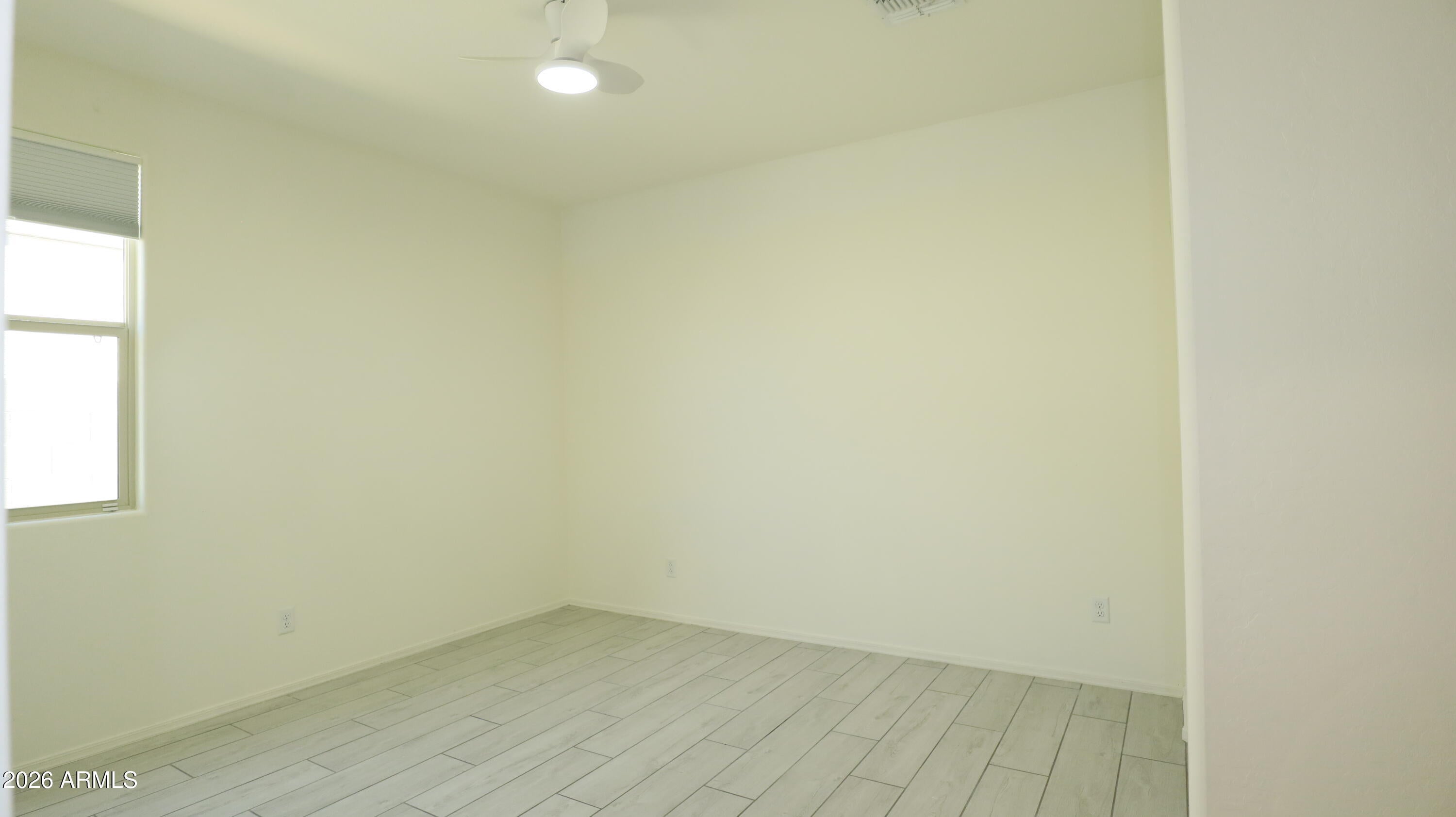 2413 W SUNLAND Avenue