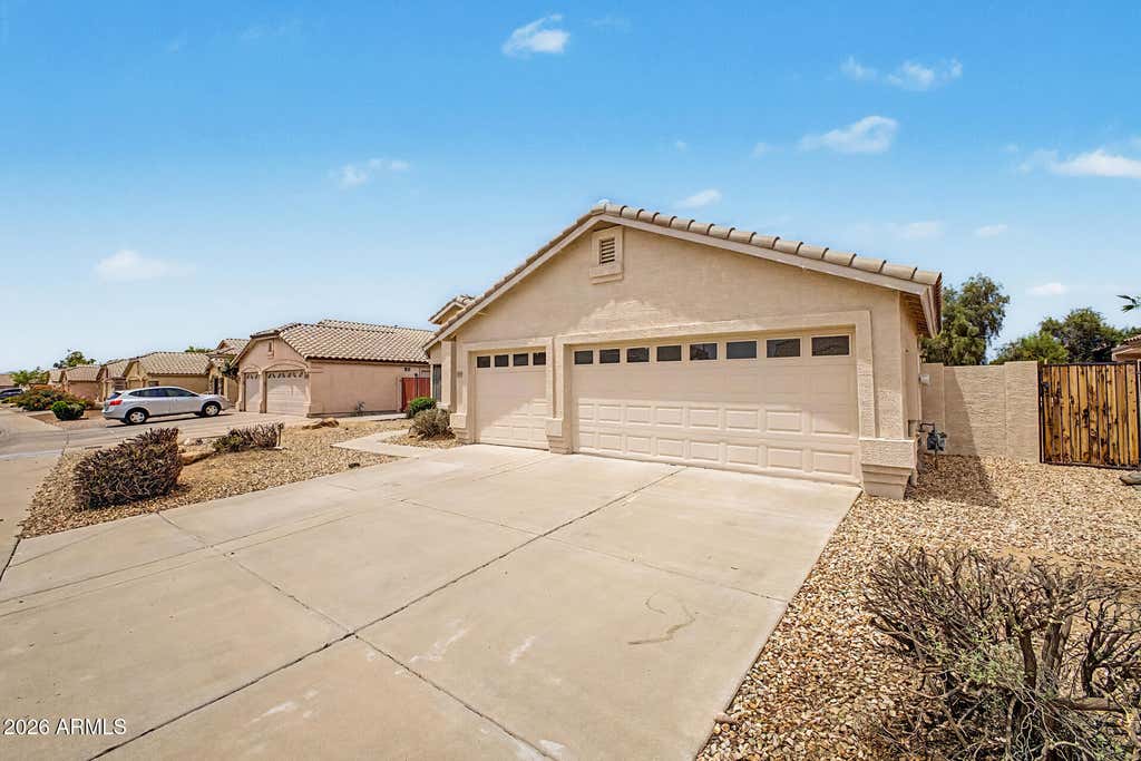 Photo of 8340 W Stella Way, Glendale, AZ 85305 (MLS # 7034948)