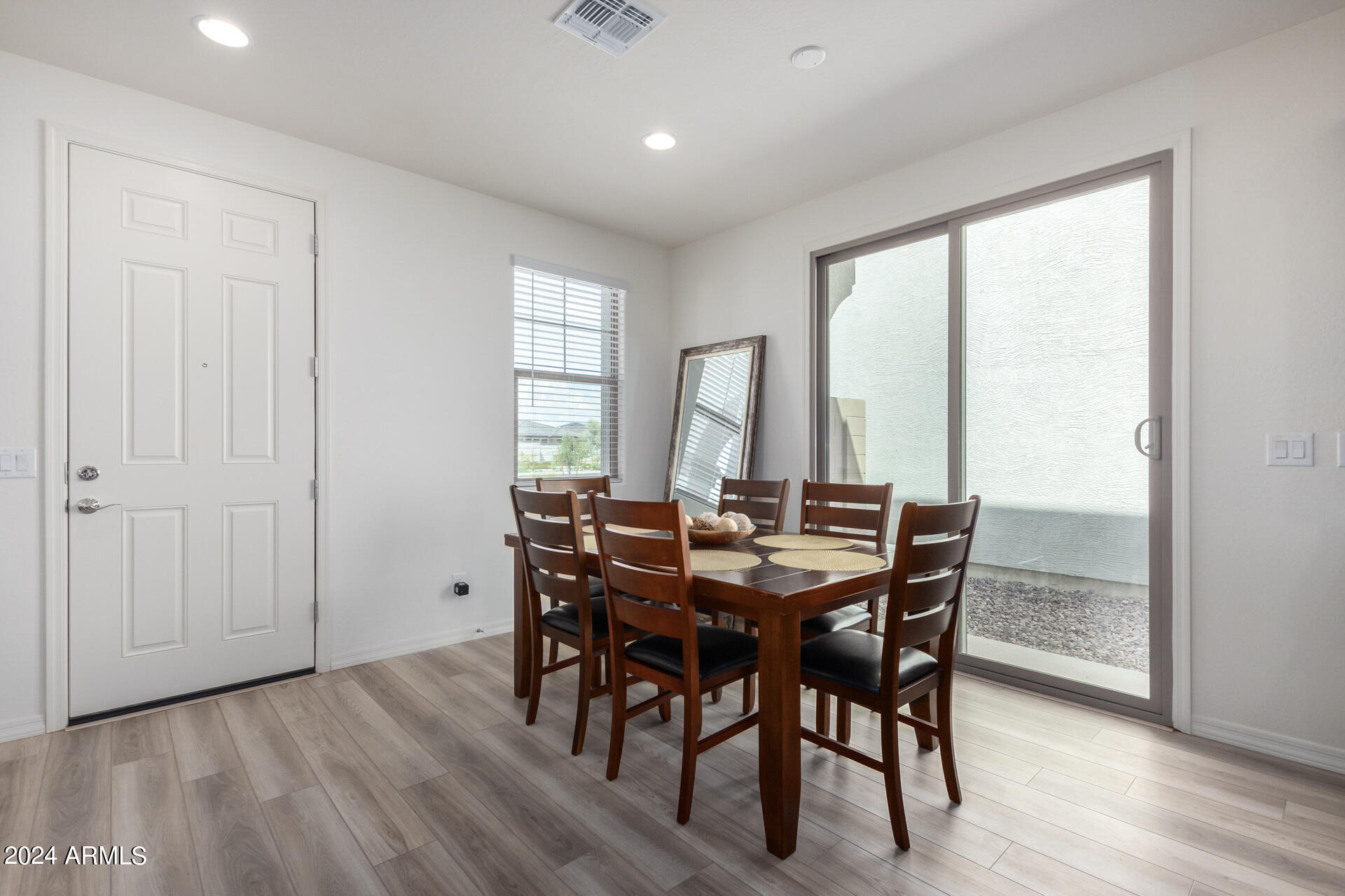 1280 W SPARROW Drive