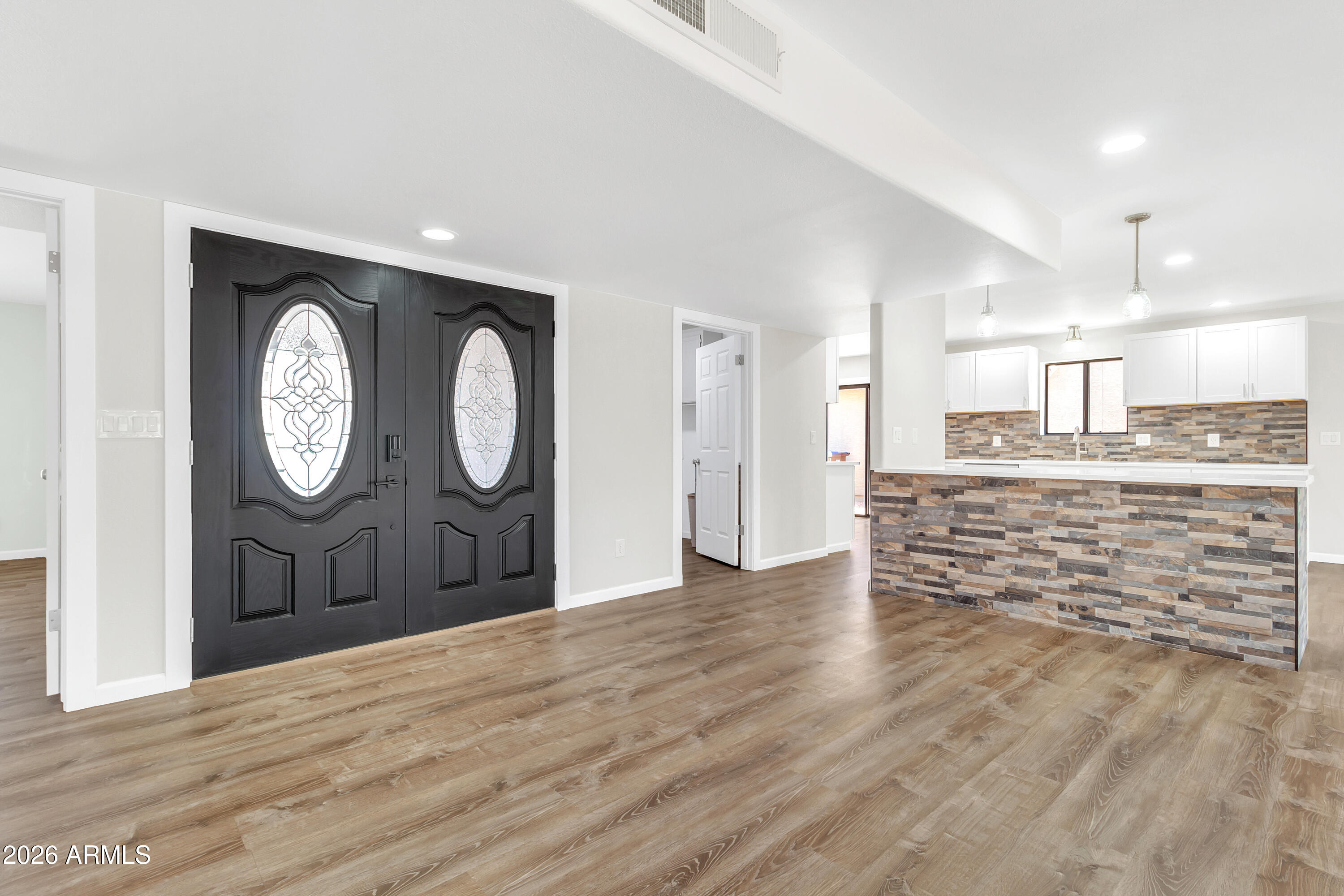 10831 E Sunnydale Drive