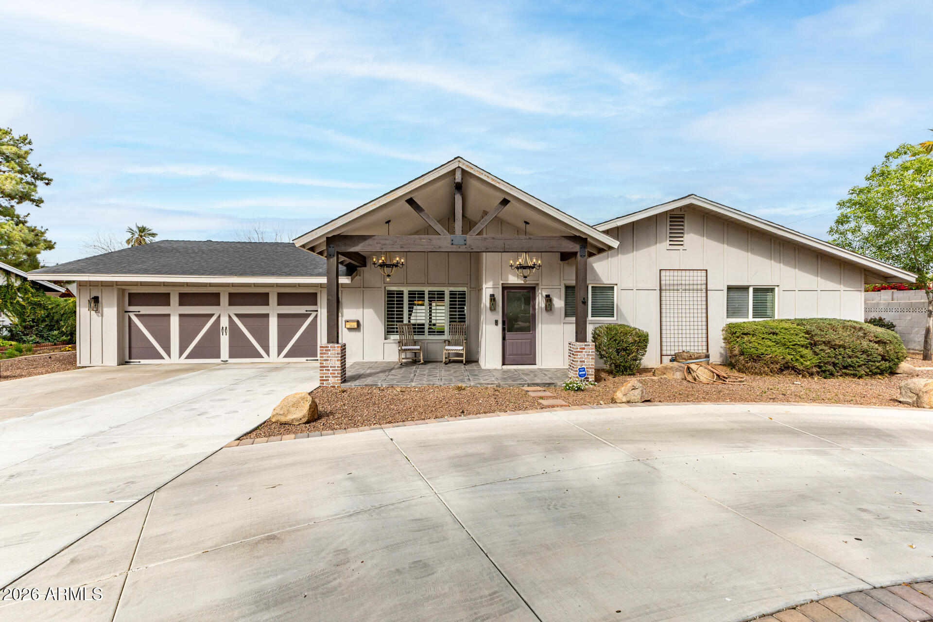 2846 E CAMPBELL Avenue