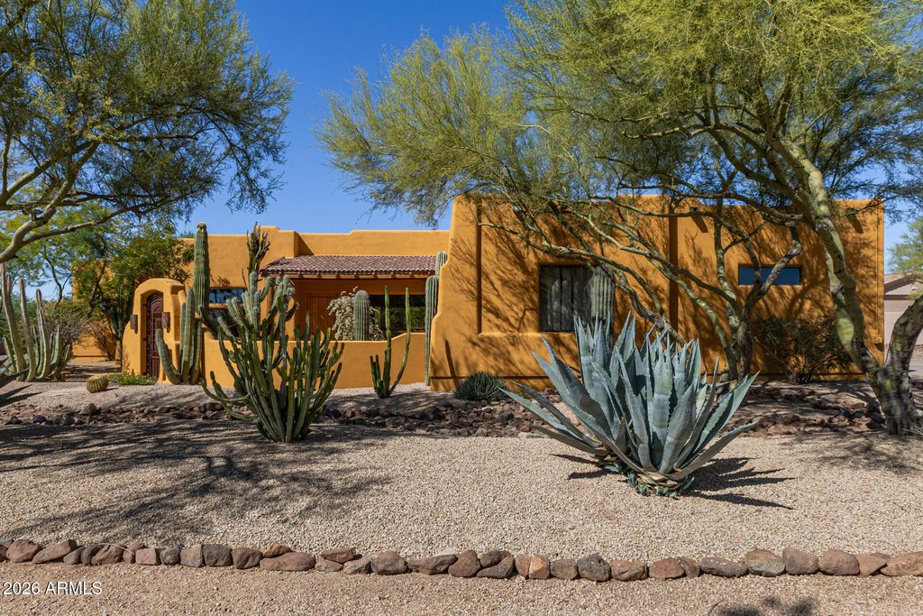 Photo of 37313 N 16th Street, Phoenix, AZ 85086 (MLS # 7002512)
