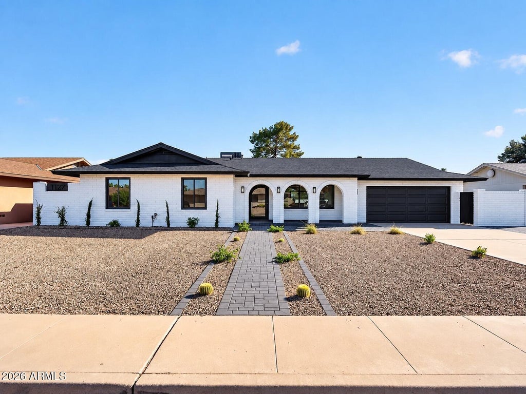 Photo of 1127 E Watson Drive, Tempe, AZ 85283 (MLS # 7085665)