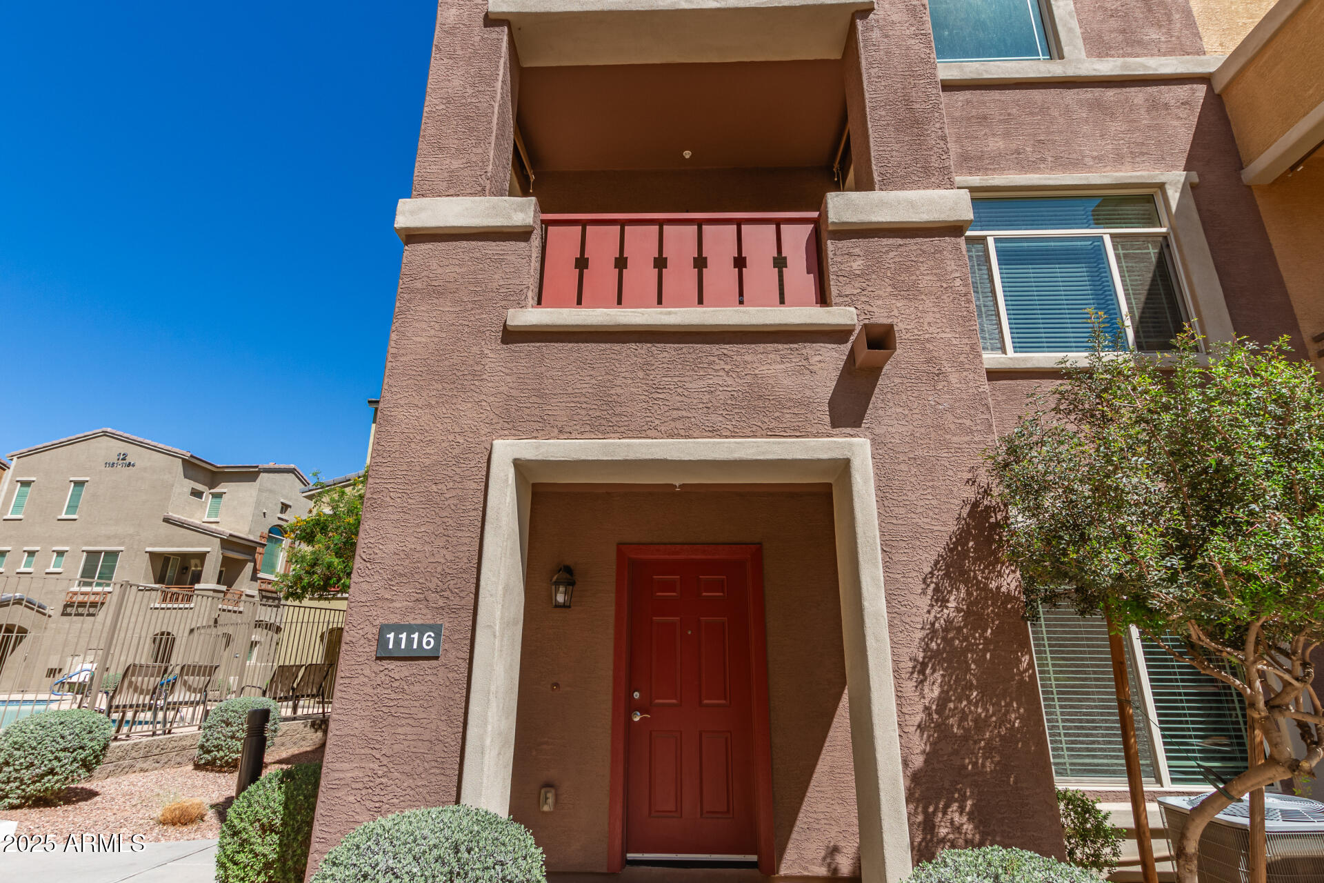240 W JUNIPER Avenue 1116