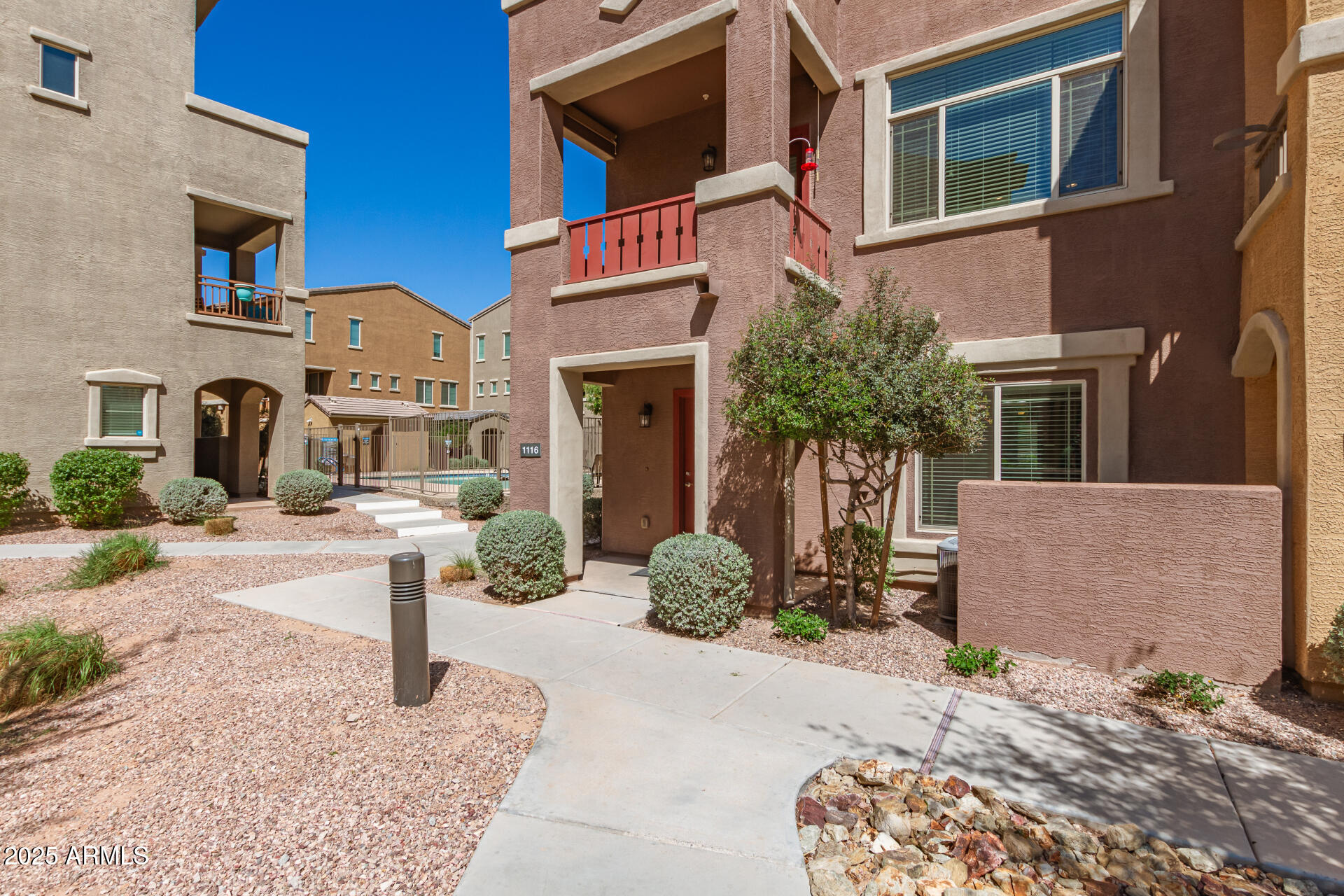 240 W JUNIPER Avenue 1116
