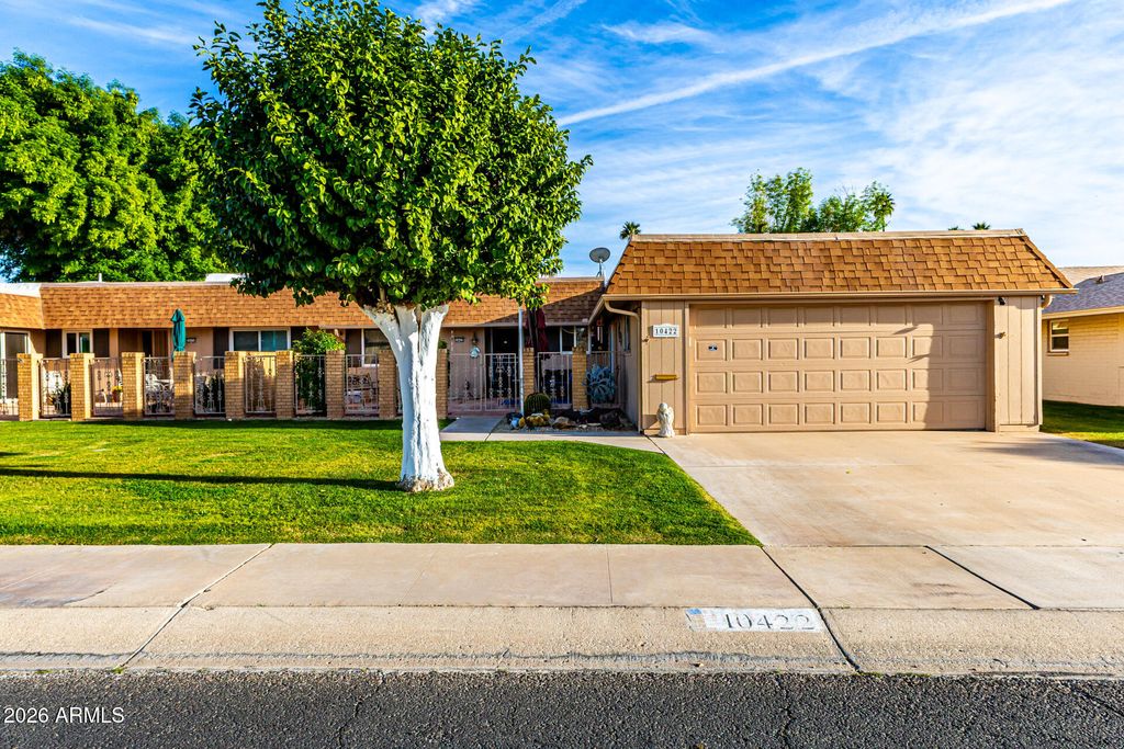 Photo of 10422 W Roundelay Circle, Sun City, AZ 85351 (MLS # 6984383)