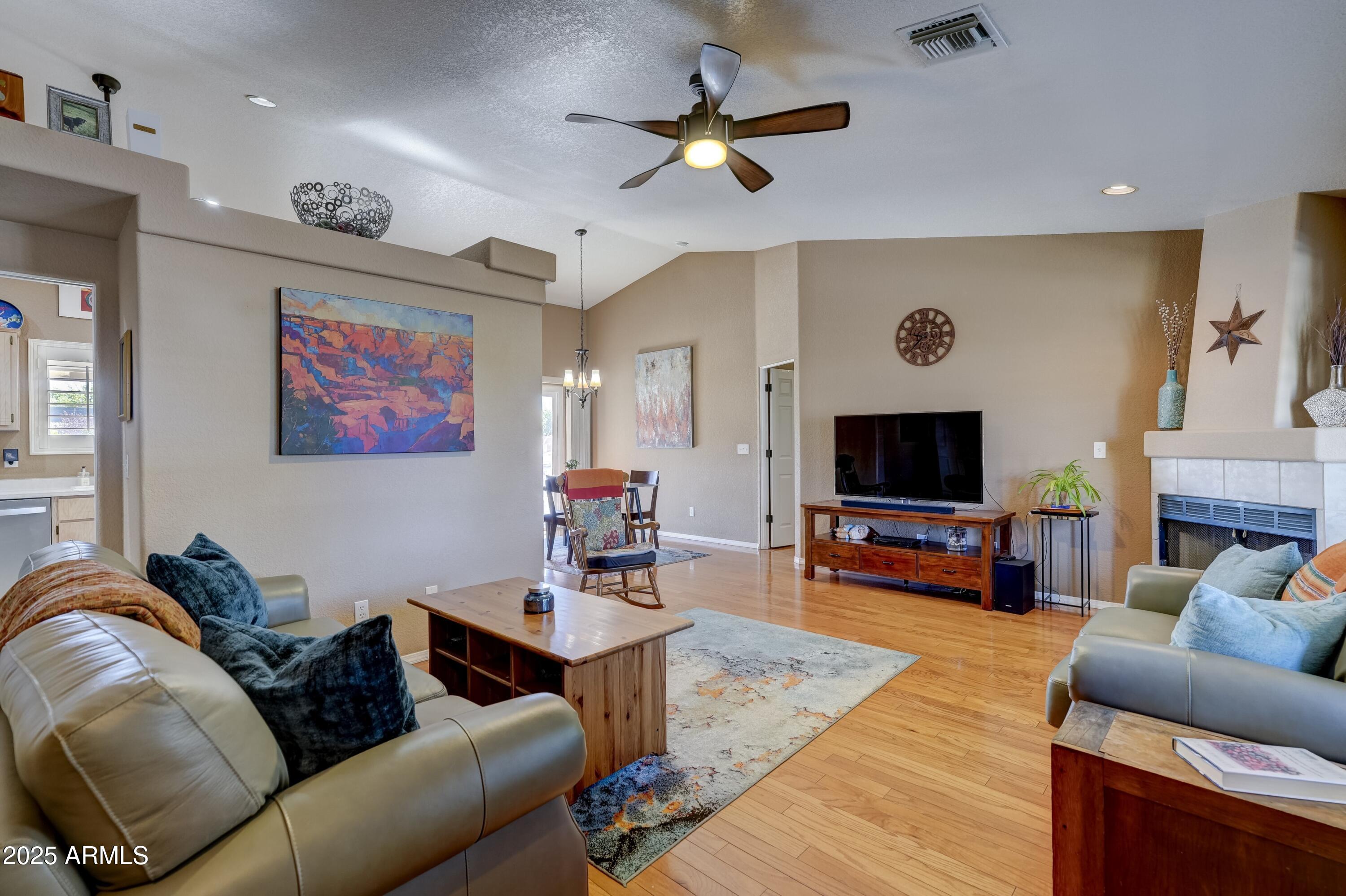 3293 ROSE Lane