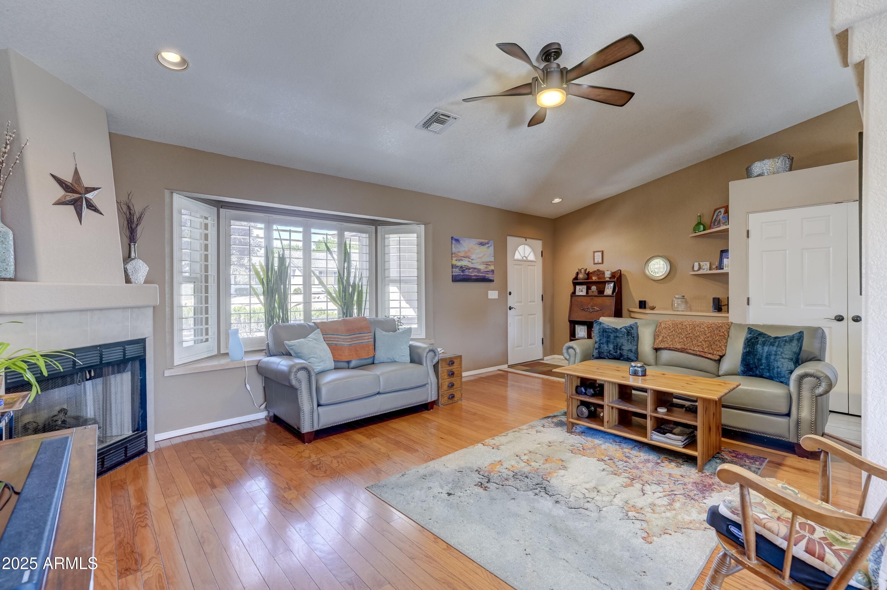 3293 ROSE Lane