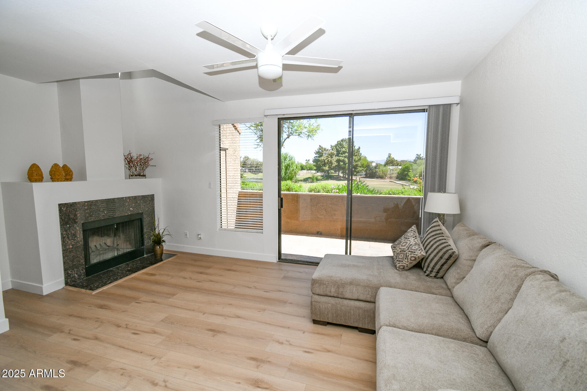 5122 E SHEA Boulevard 1043