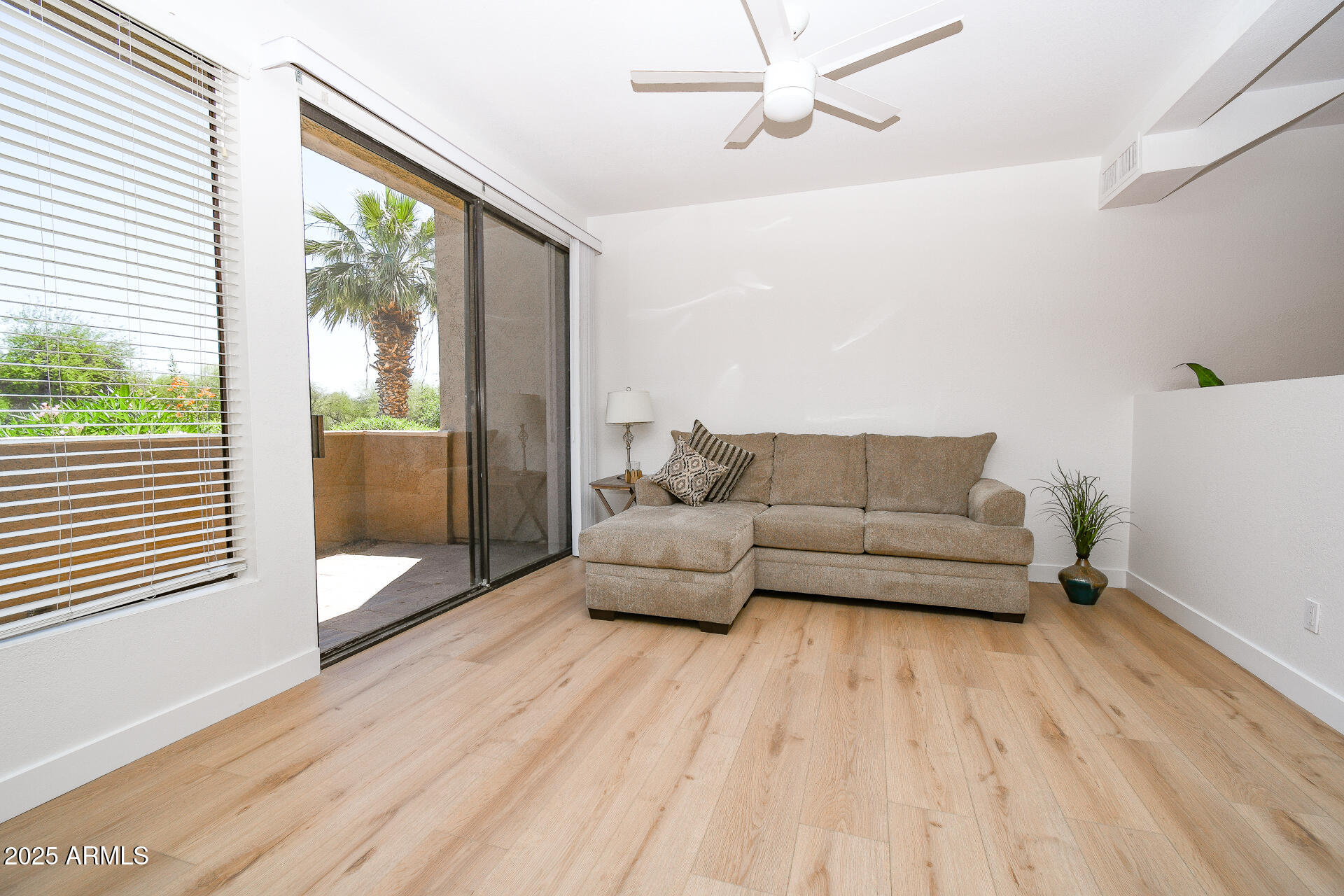 5122 E SHEA Boulevard 1043