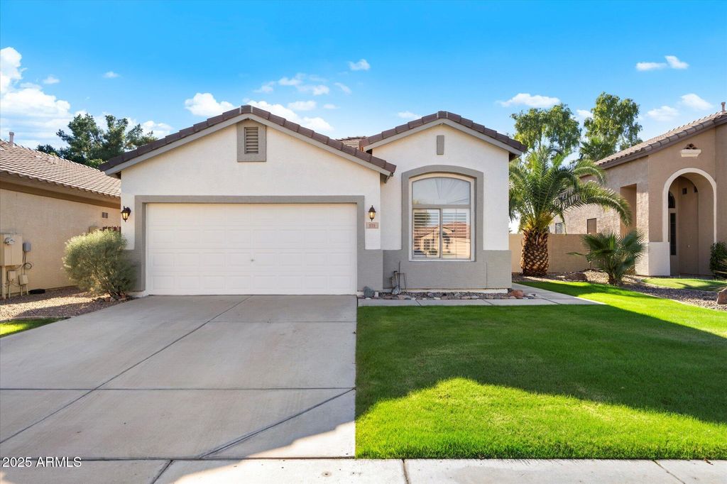 Photo of 975 W Azalea Place, Chandler, AZ 85248 (MLS # 6948803)