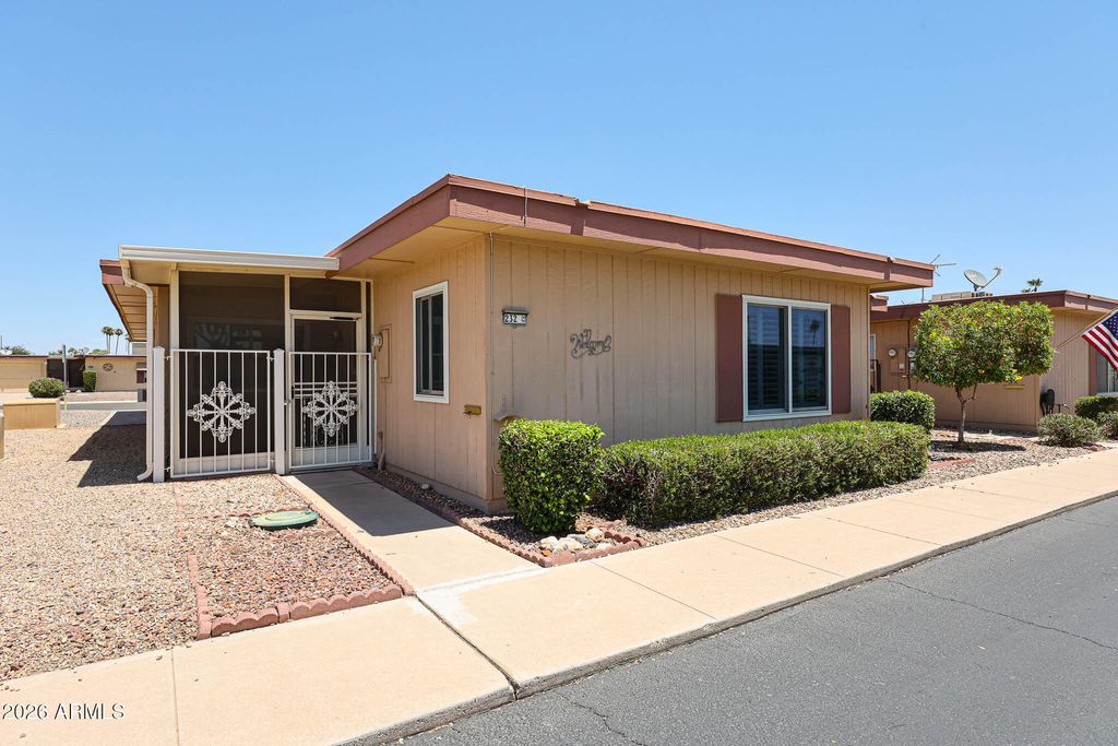 Photo of 13232 N 98th Avenue #M, Sun City, AZ 85351 (MLS # 7051988)