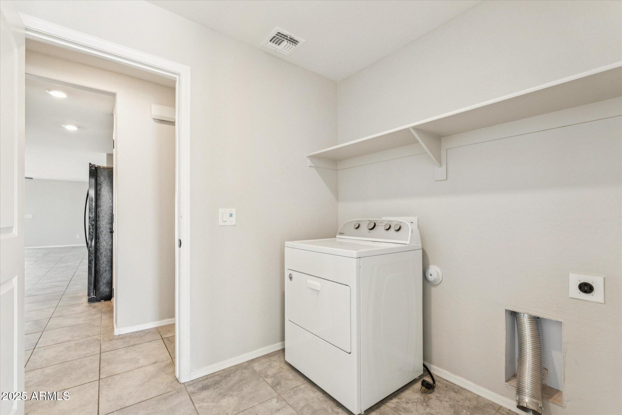 1321 W PINKLEY Avenue