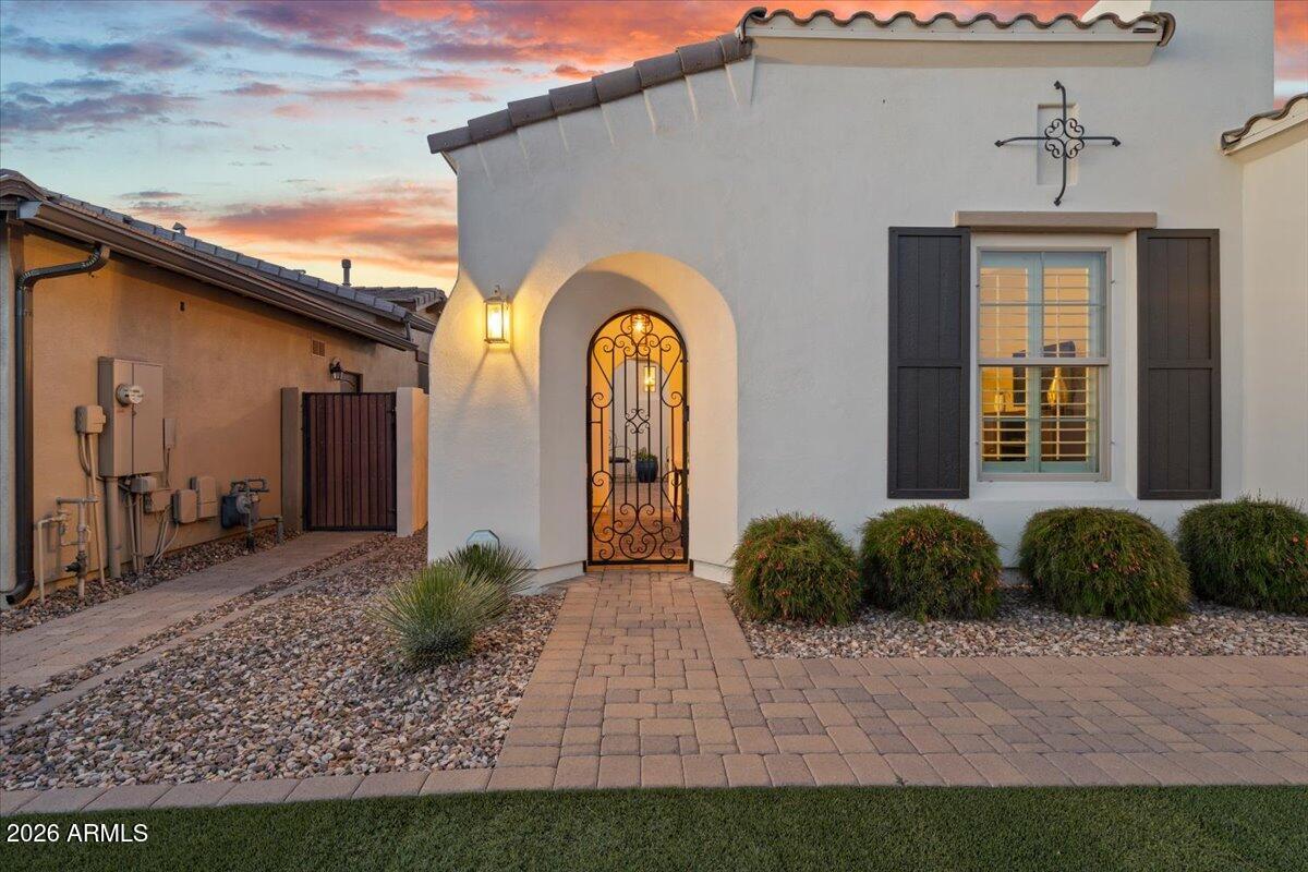 18534 E ARROWHEAD Trail