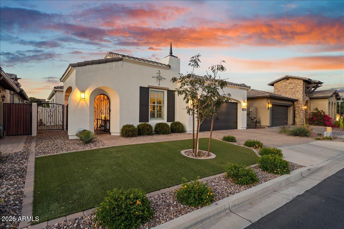 18534 E ARROWHEAD Trail